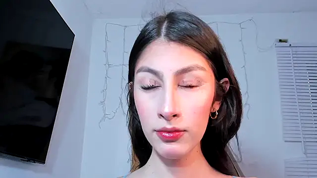 Snapshot of valeria_gonzales_ chatting on January 2025 10:28:02 PM valeria gonzales online show from January 2025 10:28:02 PM