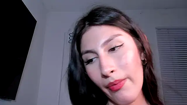 Snapshot of valeria_gonzales_ chatting on March 2025 01:47:02 AM valeria gonzales online show from March 2025 01:47:02 AM