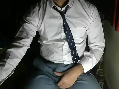 aloneboy1996 online show from December 2025 06:14:02 PM