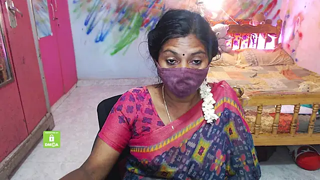 Snapshot of Novapol chatting on November 2025 05:18:01 PM Novapol online show from November 2025 05:18:01 PM