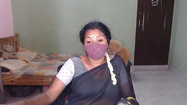 Snapshot of Novapol chatting on March 2026 05:42:02 PM Novapol online show from March 2026 05:42:02 PM