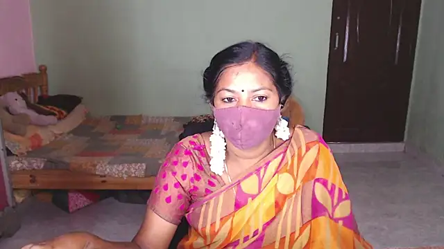 Snapshot of Novapol chatting on March 2026 05:57:02 AM Novapol online show from March 2026 05:57:02 AM