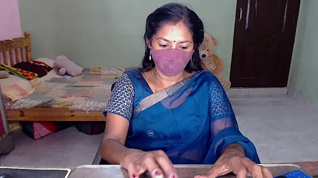 Snapshot of Novapol chatting on March 2026 05:55:01 AM Novapol online show from March 2026 05:55:01 AM