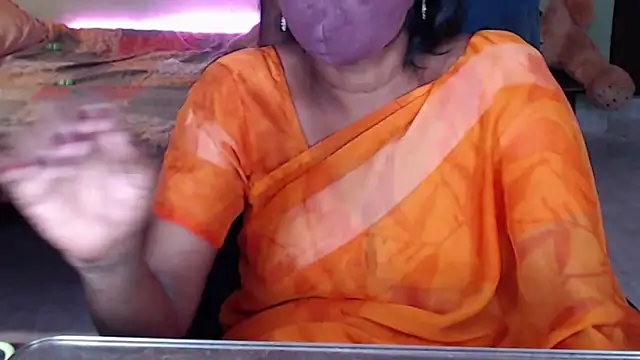Snapshot of Novapol chatting on April 2026 05:41:02 PM Novapol online show from April 2026 05:41:02 PM