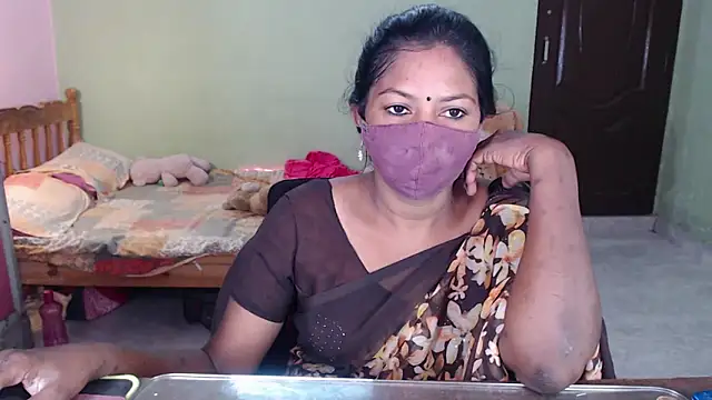 Snapshot of Novapol chatting on April 2026 05:43:02 AM Novapol online show from April 2026 05:43:02 AM