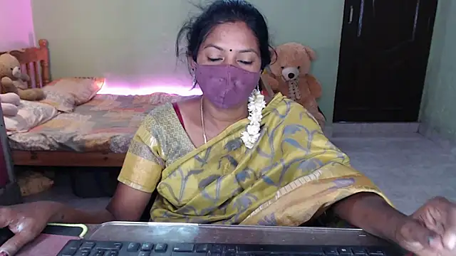 Snapshot of Novapol chatting on April 2026 01:23:01 PM Novapol online show from April 2026 01:23:01 PM