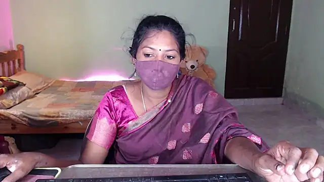Snapshot of Novapol chatting on April 2026 12:30:01 PM Novapol online show from April 2026 12:30:01 PM