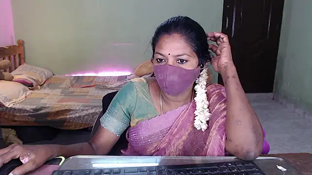 Snapshot of Novapol chatting on April 2026 01:26:02 PM Novapol online show from April 2026 01:26:02 PM