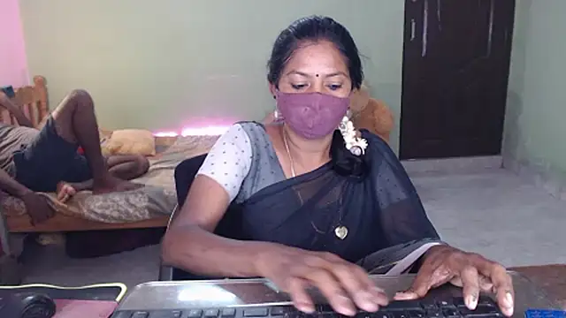 Snapshot of Novapol chatting on May 2026 01:48:01 PM Novapol online show from May 2026 01:48:01 PM