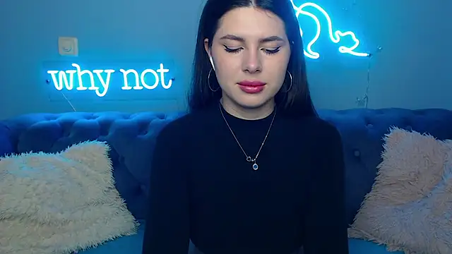 ViollinaLove online show from March 2026 05:44:01 AM