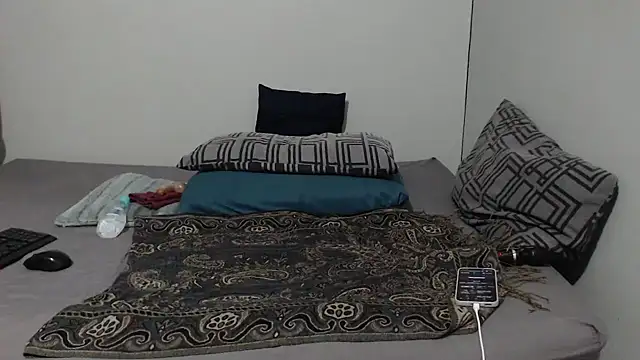 ANGELINE600 online show from October 2025 09:28:02 PM