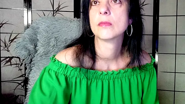 Snapshot of _Sweetlonglips_ chatting on November 2025 04:47:02 AM Sweetlonglips online show from November 2025 04:47:02 AM