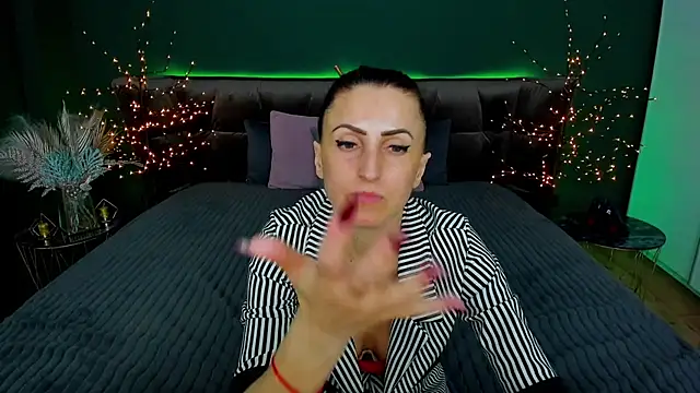 Snapshot of Rebecca_Diamond chatting on March 2025 03:39:02 PM Rebecca Diamond online show from March 2025 03:39:02 PM