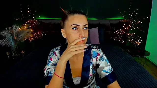 Rebecca Diamond online show from October 2025 05:46:01 AM