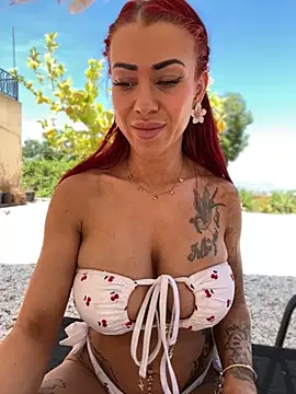 Snapshot of Pia_July_ chatting on June 2026 08:20:02 AM Pia July online show from June 2026 08:20:02 AM