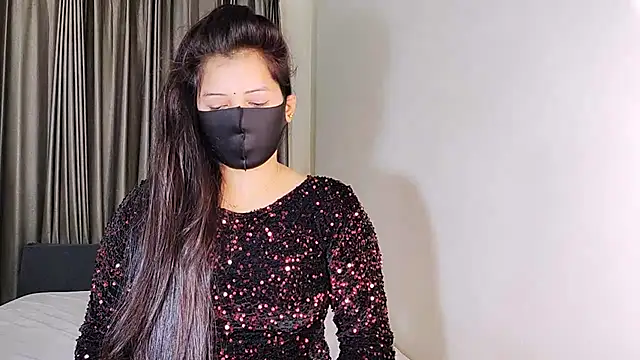 YourLovelyQueen online show from December 2024 08:29:01 PM