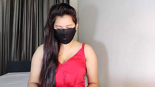 YourLovelyQueen online show from December 2024 04:39:02 AM