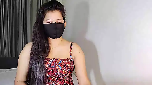 YourLovelyQueen online show from December 2024 03:09:01 AM