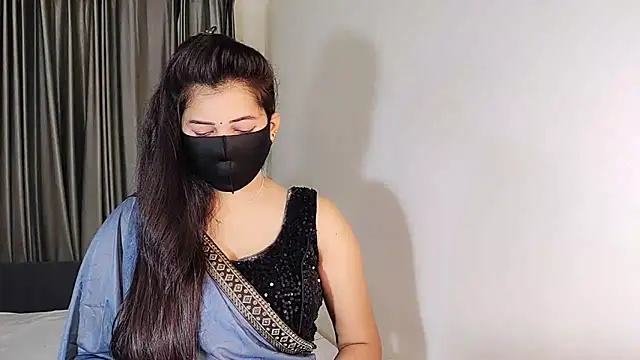 YourLovelyQueen online show from December 2024 06:46:02 AM