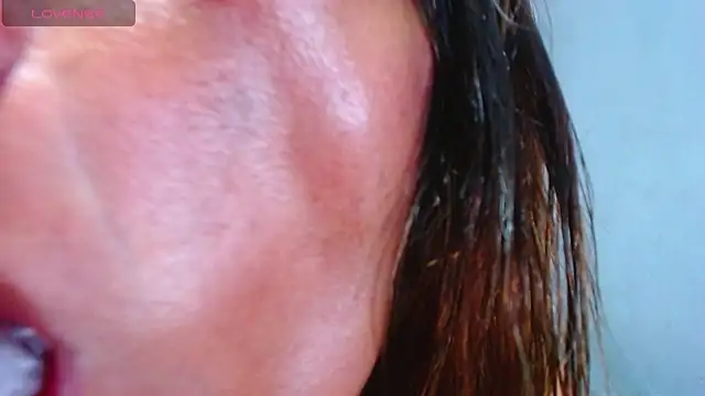 Snapshot of GraanTiigresa chatting on October 2025 04:57:01 PM GraanTiigresa online show from October 2025 04:57:01 PM