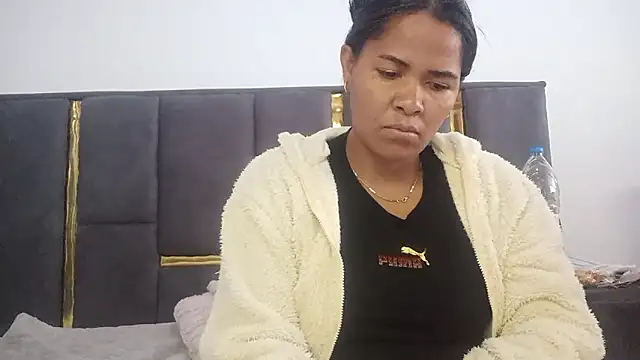 aleixane online show from June 2026 06:33:01 AM