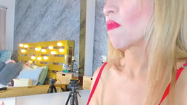 Snapshot of elena_mature chatting on February 2025 07:14:02 PM elena mature online show from February 2025 07:14:02 PM