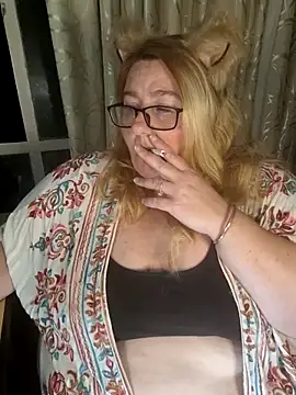 Snapshot of Iceprincess2bad4u chatting on February 2026 06:13:01 PM Iceprincess2bad4u online show from February 2026 06:13:01 PM