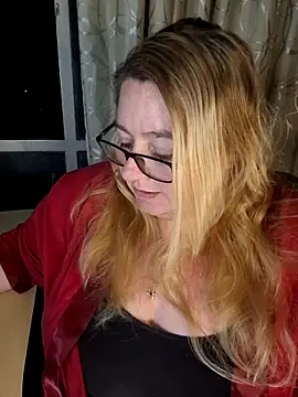 Snapshot of Iceprincess2bad4u chatting on February 2026 06:15:01 PM Iceprincess2bad4u online show from February 2026 06:15:01 PM