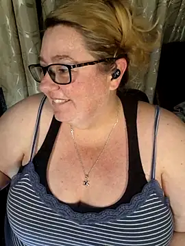 Snapshot of Iceprincess2bad4u chatting on March 2026 06:25:01 PM Iceprincess2bad4u online show from March 2026 06:25:01 PM