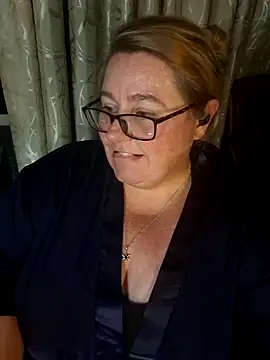 Snapshot of Iceprincess2bad4u chatting on March 2026 06:14:01 PM Iceprincess2bad4u online show from March 2026 06:14:01 PM