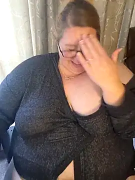 Snapshot of Iceprincess2bad4u chatting on March 2026 06:19:02 AM Iceprincess2bad4u online show from March 2026 06:19:02 AM