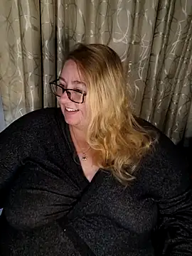 Snapshot of Iceprincess2bad4u chatting on March 2026 06:25:02 PM Iceprincess2bad4u online show from March 2026 06:25:02 PM