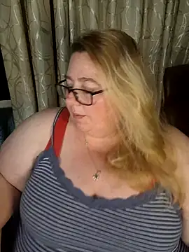 Snapshot of Iceprincess2bad4u chatting on March 2026 06:11:02 PM Iceprincess2bad4u online show from March 2026 06:11:02 PM