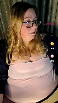 Snapshot of Iceprincess2bad4u chatting on July 2026 06:12:02 PM Iceprincess2bad4u online show from July 2026 06:12:02 PM