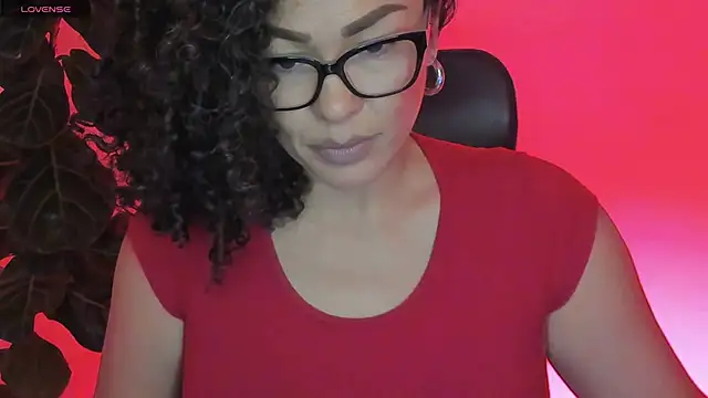 Snapshot of loving_mia chatting on January 2025 12:20:01 AM loving mia online show from January 2025 12:20:01 AM
