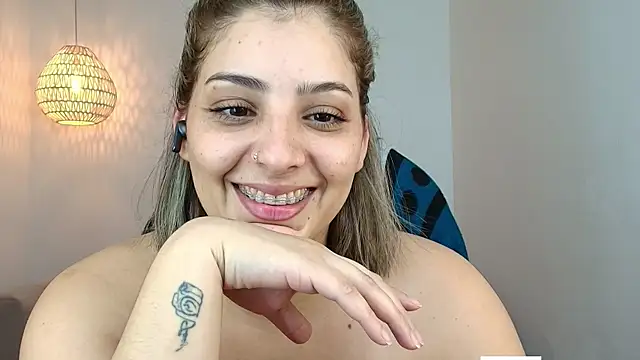 YummyAnna  online show from May 2026 08:04:02 PM