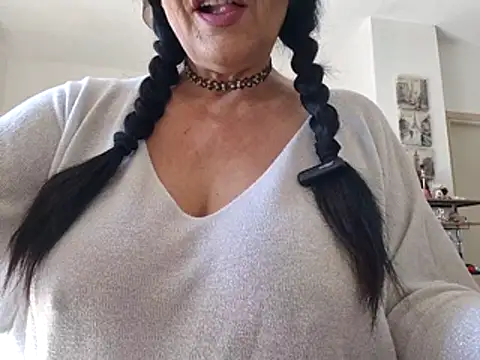 Snapshot of La_Vedova_Allegra chatting on April 2026 07:51:02 AM La Vedova Allegra online show from April 2026 07:51:02 AM