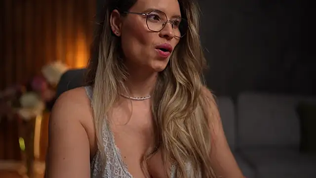 BrandyWhite online show from November 2025 05:23:02 AM