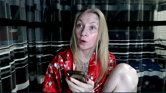 cold lollipop online show from November 2025 05:57:01 PM