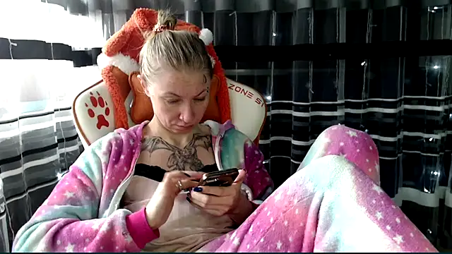 cold lollipop online show from February 2026 07:21:02 AM