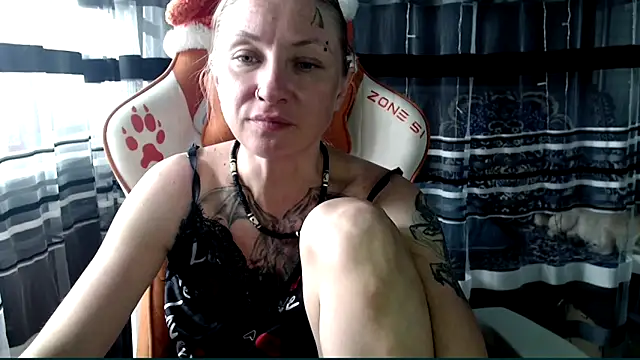 Snapshot of cold_lollipop chatting on April 2026 06:58:02 AM cold lollipop online show from April 2026 06:58:02 AM