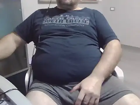 Snapshot of iron_boy80 chatting on December 2024 10:31:01 PM iron boy80 online show from December 2024 10:31:01 PM