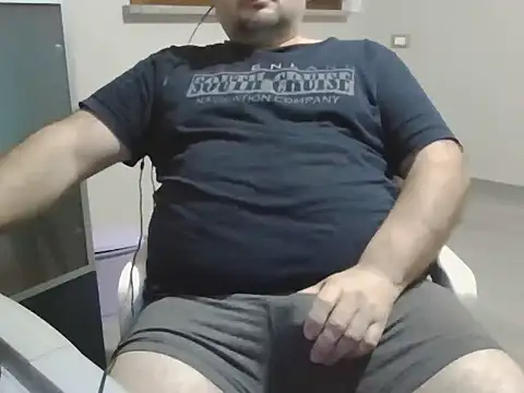 Snapshot of iron_boy80 chatting on December 2024 10:28:02 PM iron boy80 online show from December 2024 10:28:02 PM