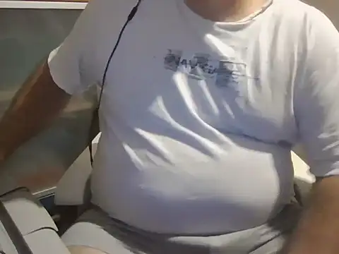 Snapshot of iron_boy80 chatting on November 2025 11:58:02 PM iron boy80 online show from November 2025 11:58:02 PM