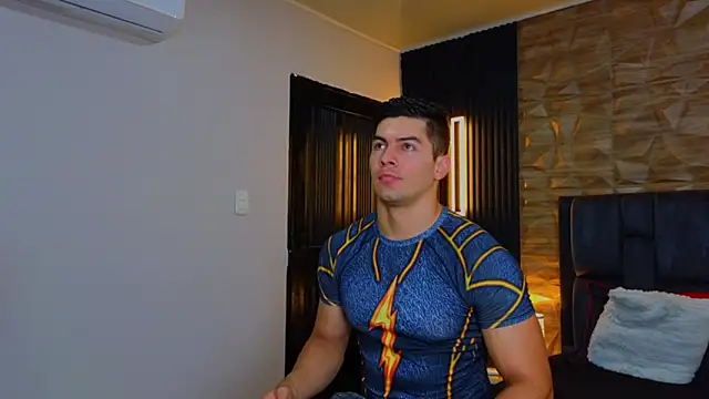 Snapshot of FelipeAndMarcello3 chatting on February 2025 10:54:01 PM FelipeAndMarcello3 online show from February 2025 10:54:01 PM