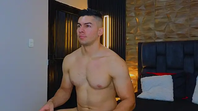 Snapshot of FelipeAndMarcello3 chatting on February 2025 07:33:02 PM FelipeAndMarcello3 online show from February 2025 07:33:02 PM