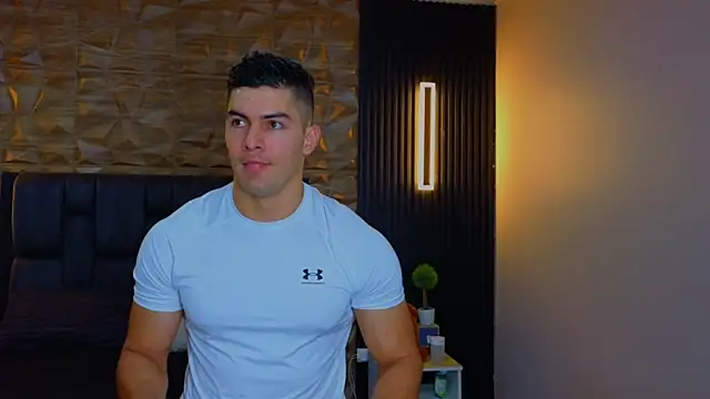 Snapshot of FelipeAndMarcello3 chatting on February 2025 11:14:02 PM FelipeAndMarcello3 online show from February 2025 11:14:02 PM