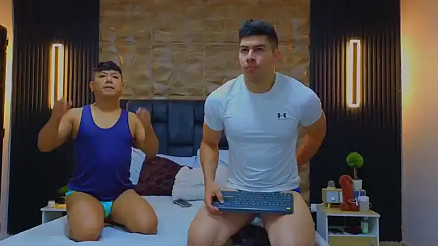 Snapshot of FelipeAndMarcello3 chatting on February 2025 02:32:01 PM FelipeAndMarcello3 online show from February 2025 02:32:01 PM