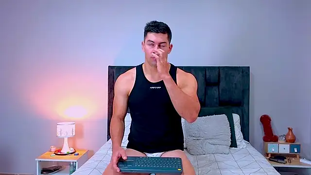 FelipeAndMarcello3 online show from April 2026 02:08:02 PM
