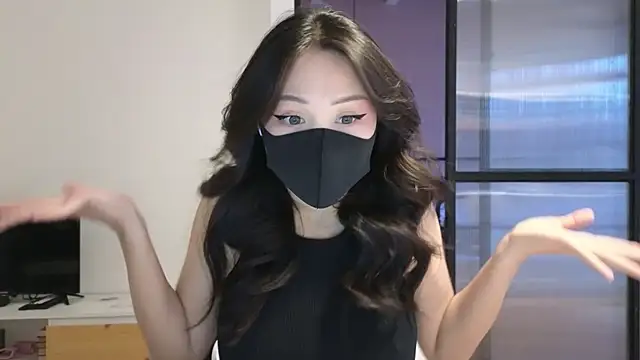 TammiLou online show from February 2025 04:44:02 AM